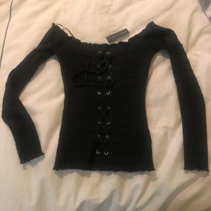 NWT off shoulder cropped top